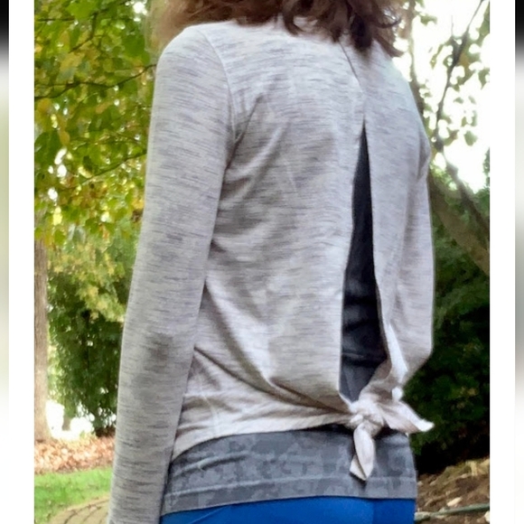 Zyia Ash Split Back t-shirt​ - Picture 1 of 13